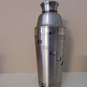 OGGI dial a drink cocktail shaker